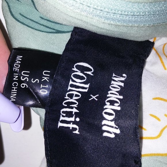 Modcloth x Collectif Romper One Piece US Size 6 Green  Floral Short Sleeve Zip U - Picture 16 of 16